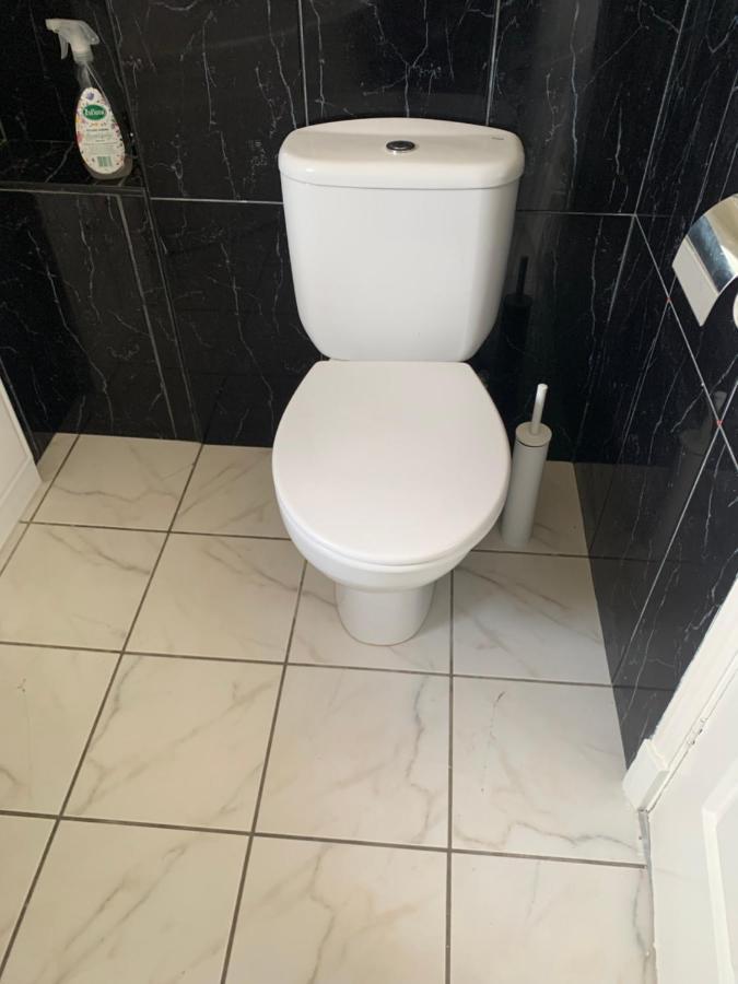 Large, Spacious 3 Bedroom Sleeps 6, Apartment For Contractors And Holidays In Lewisham, Greater London - 1 Free Parking Space & Free Wifi Londres Exterior foto